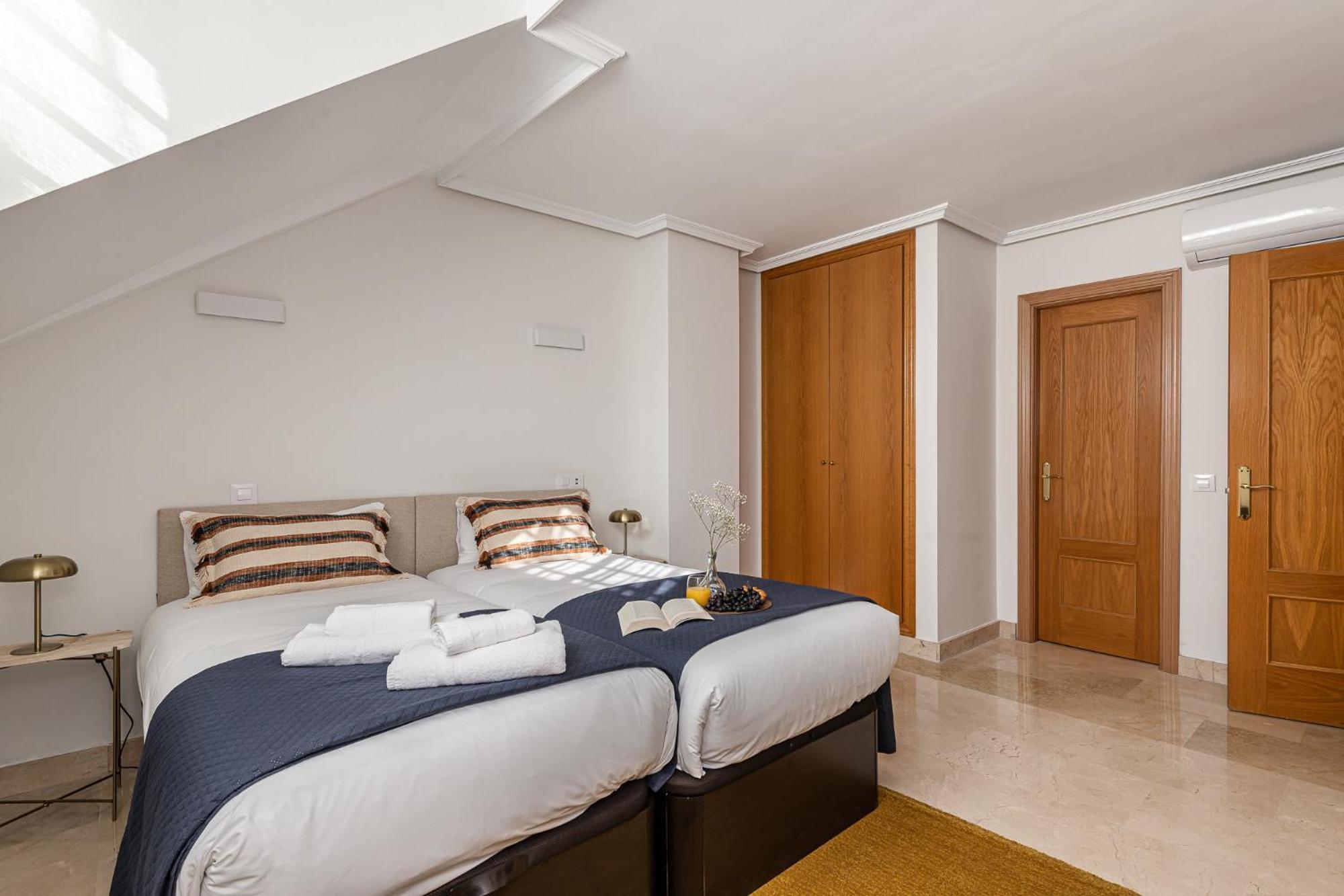 Waou Gran Via Attic - Corta Duracion Apartment Madrid Bagian luar foto